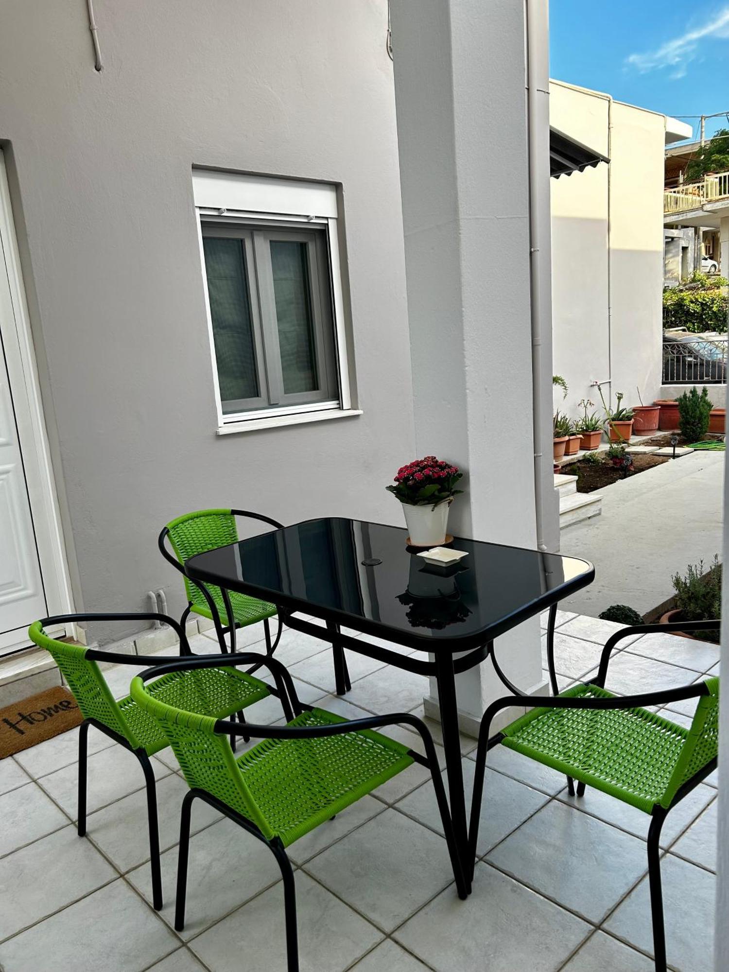 Flower House In Koropi-Near Airport Exterior photo